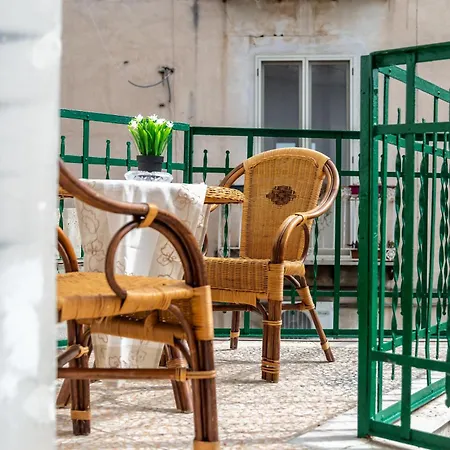 La Casa Di Nina Monte di Procida
